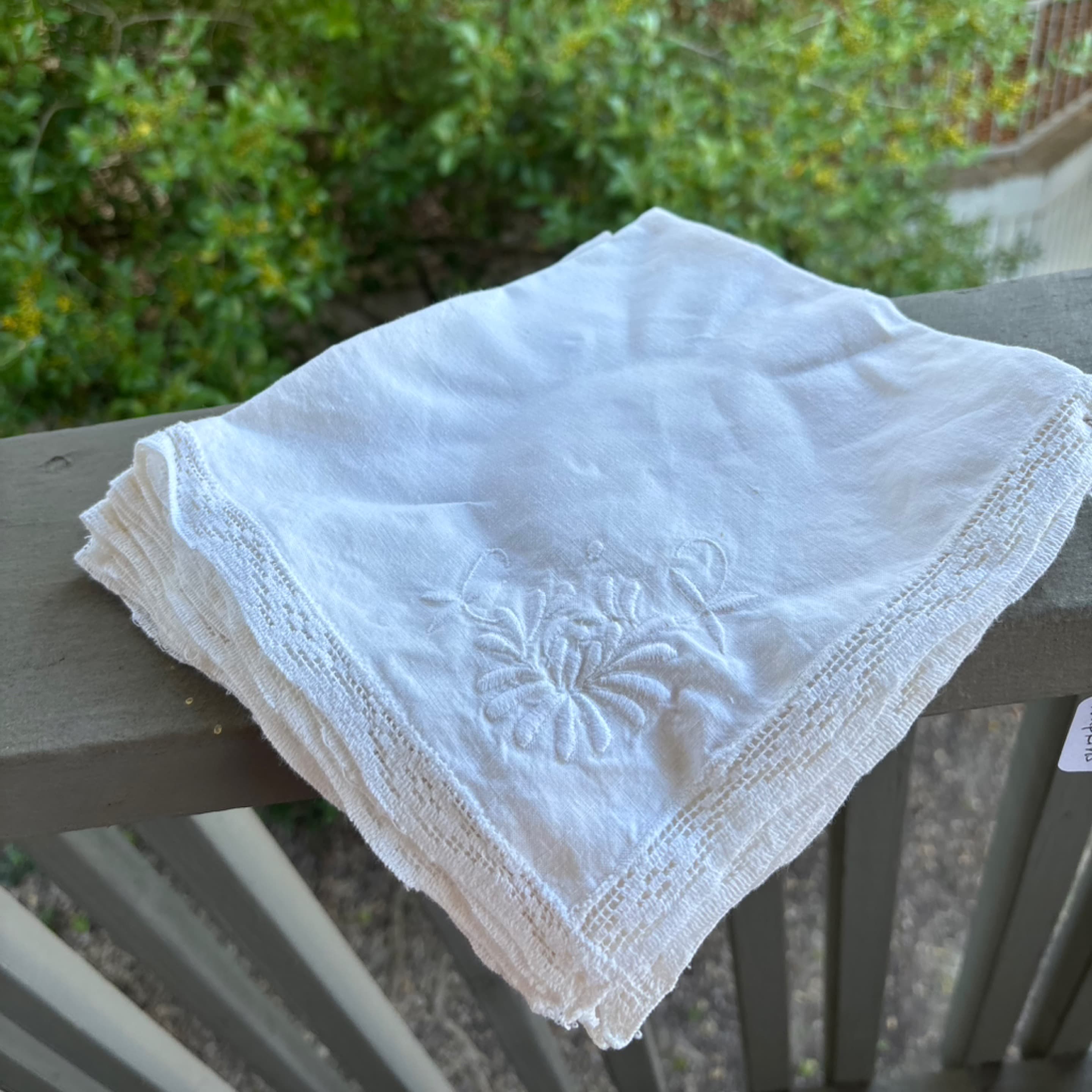 Lace trimmed napkins - set of 4