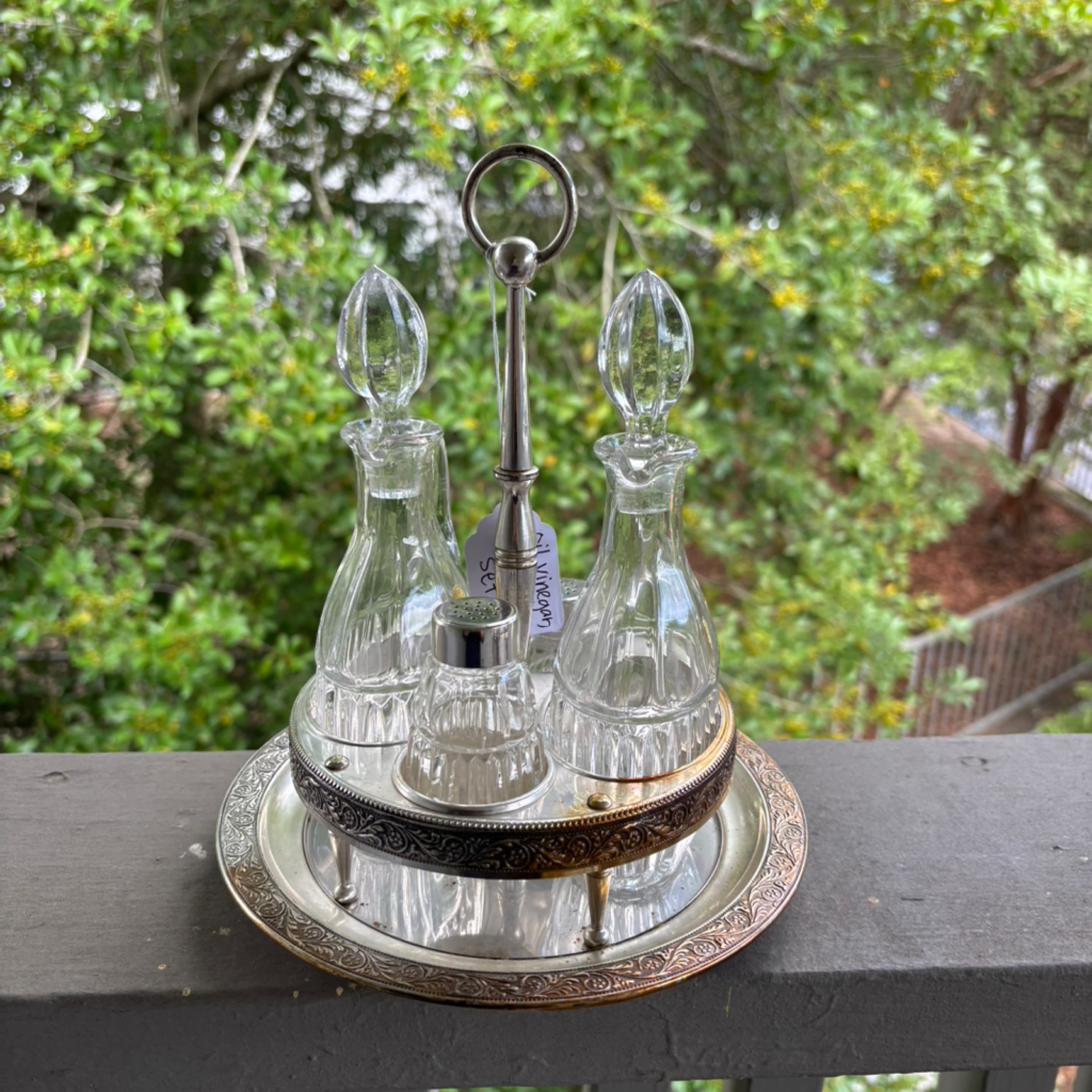 Oil vinegar salt pepper set